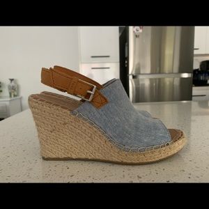Summer wedges
